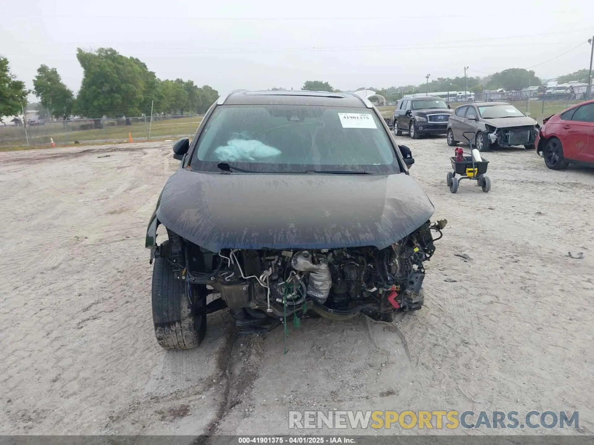 11 Photograph of a damaged car 5TDKZRFH9KS325116 TOYOTA HIGHLANDER 2019