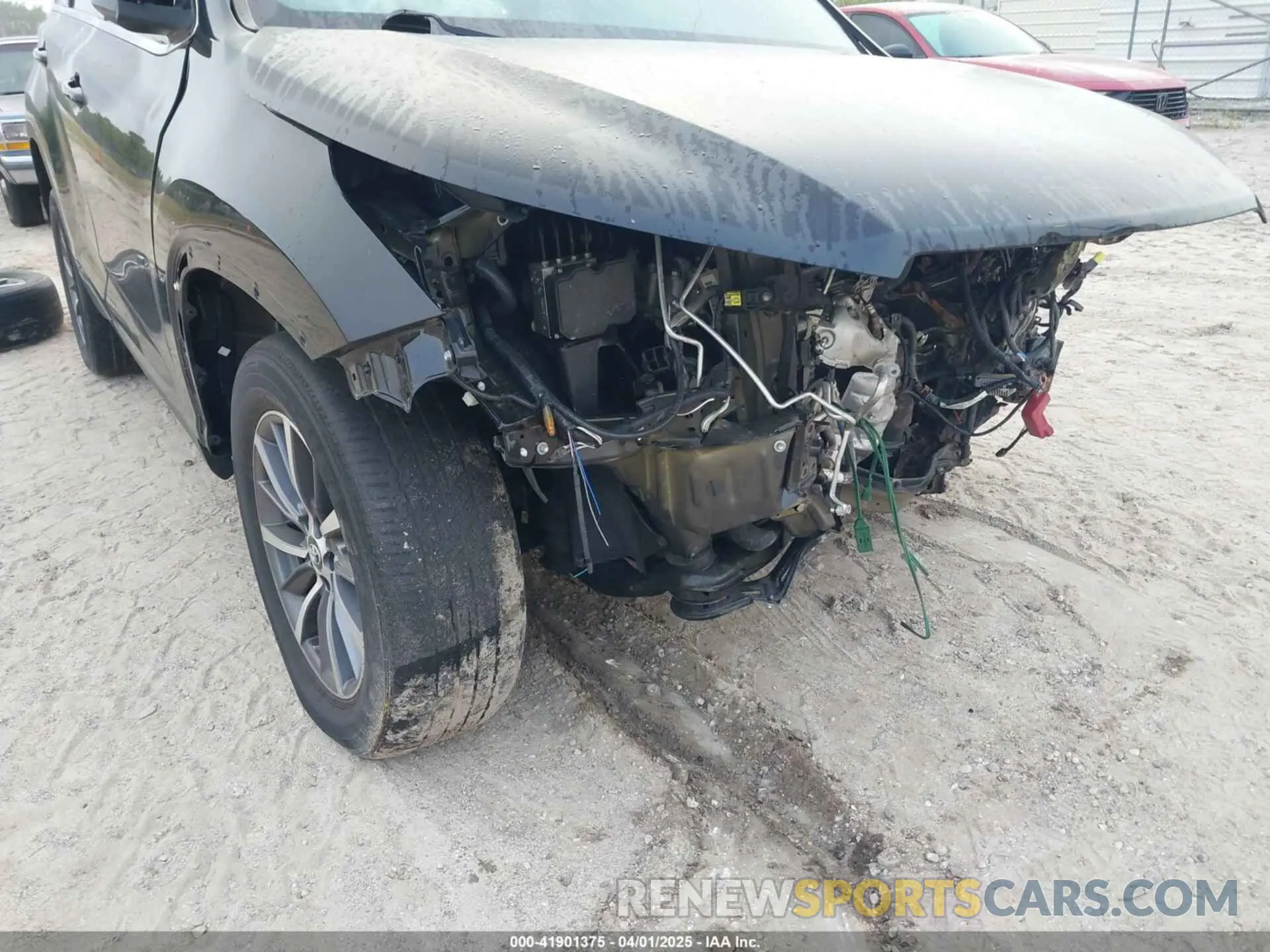 16 Photograph of a damaged car 5TDKZRFH9KS325116 TOYOTA HIGHLANDER 2019