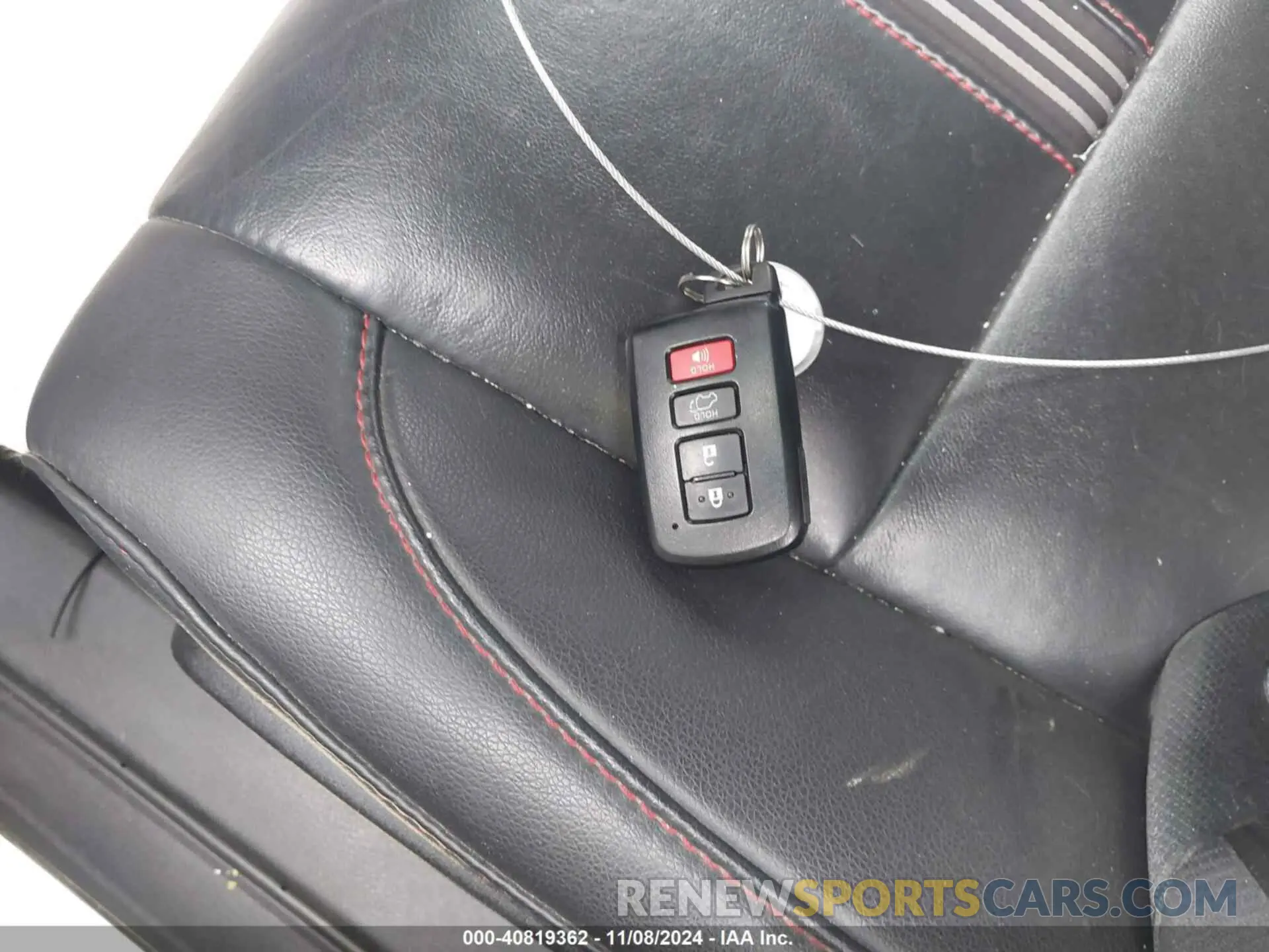 11 Photograph of a damaged car 5TDKZRFH9KS327674 TOYOTA HIGHLANDER 2019