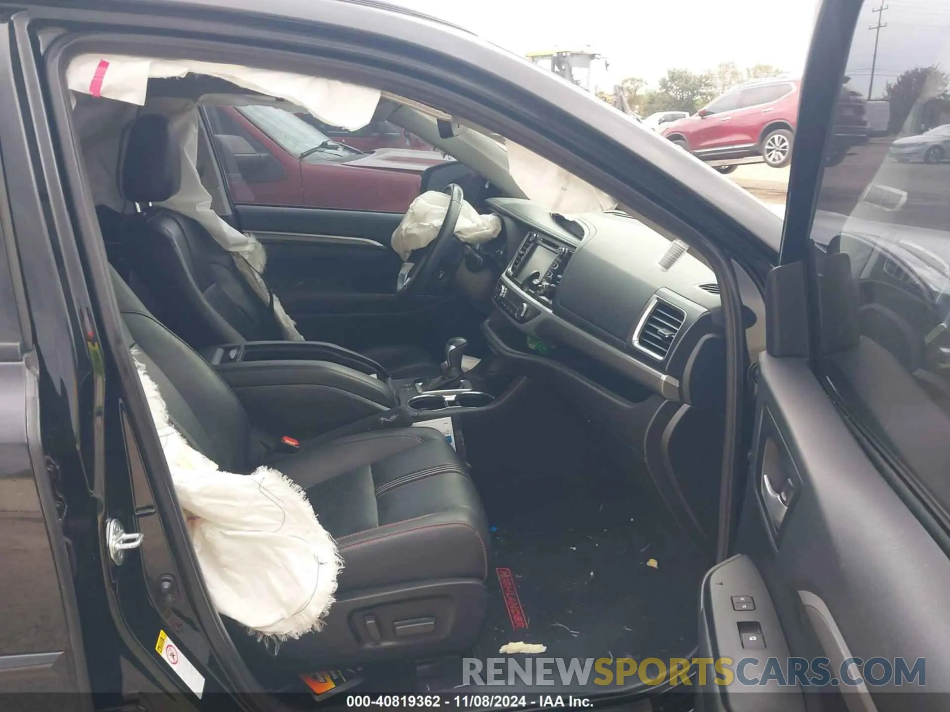 5 Photograph of a damaged car 5TDKZRFH9KS327674 TOYOTA HIGHLANDER 2019