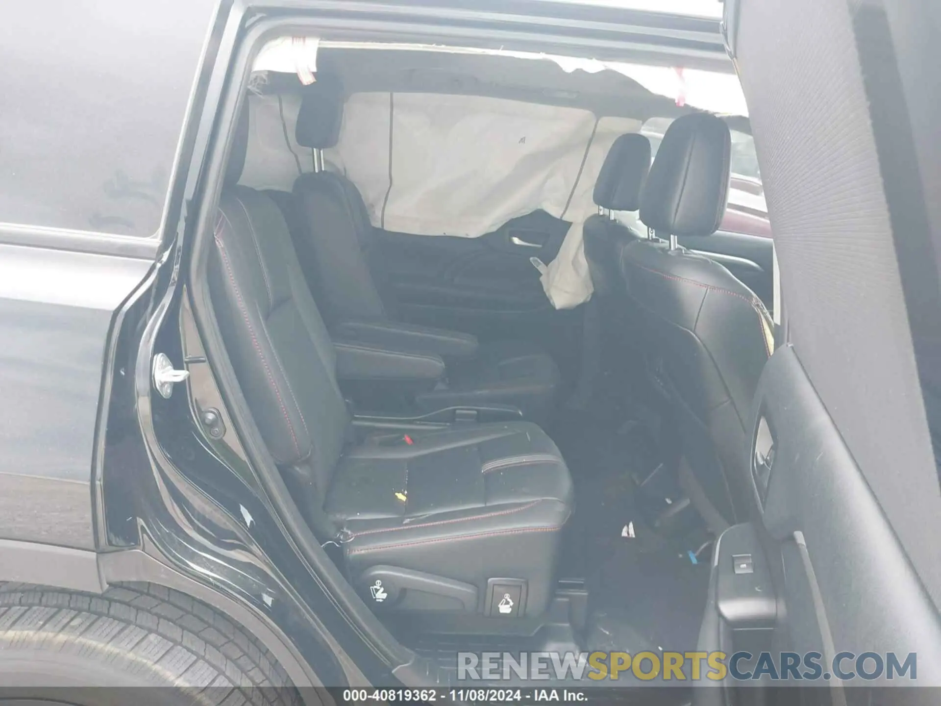 8 Photograph of a damaged car 5TDKZRFH9KS327674 TOYOTA HIGHLANDER 2019