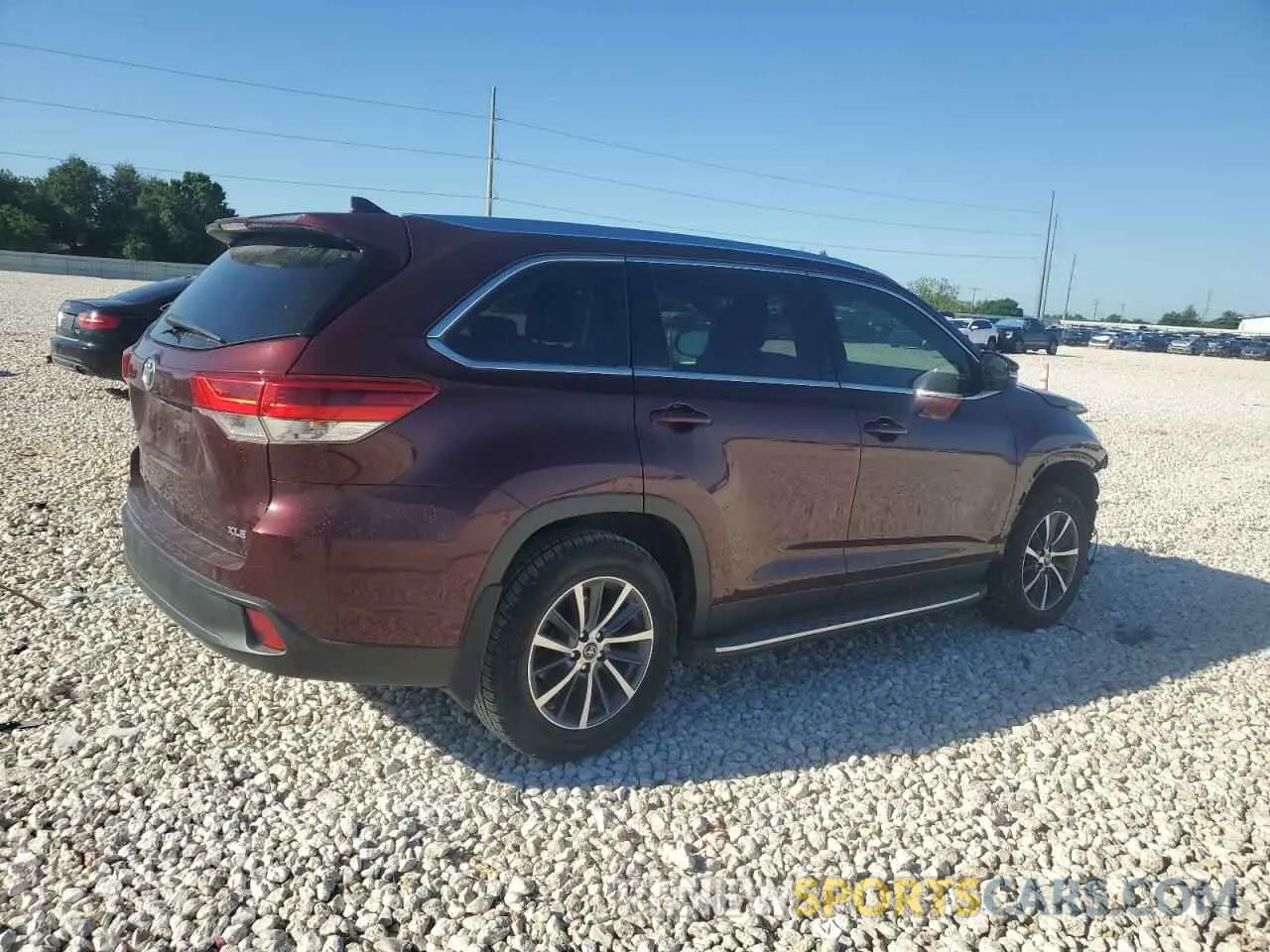 3 Photograph of a damaged car 5TDKZRFH9KS336505 TOYOTA HIGHLANDER 2019
