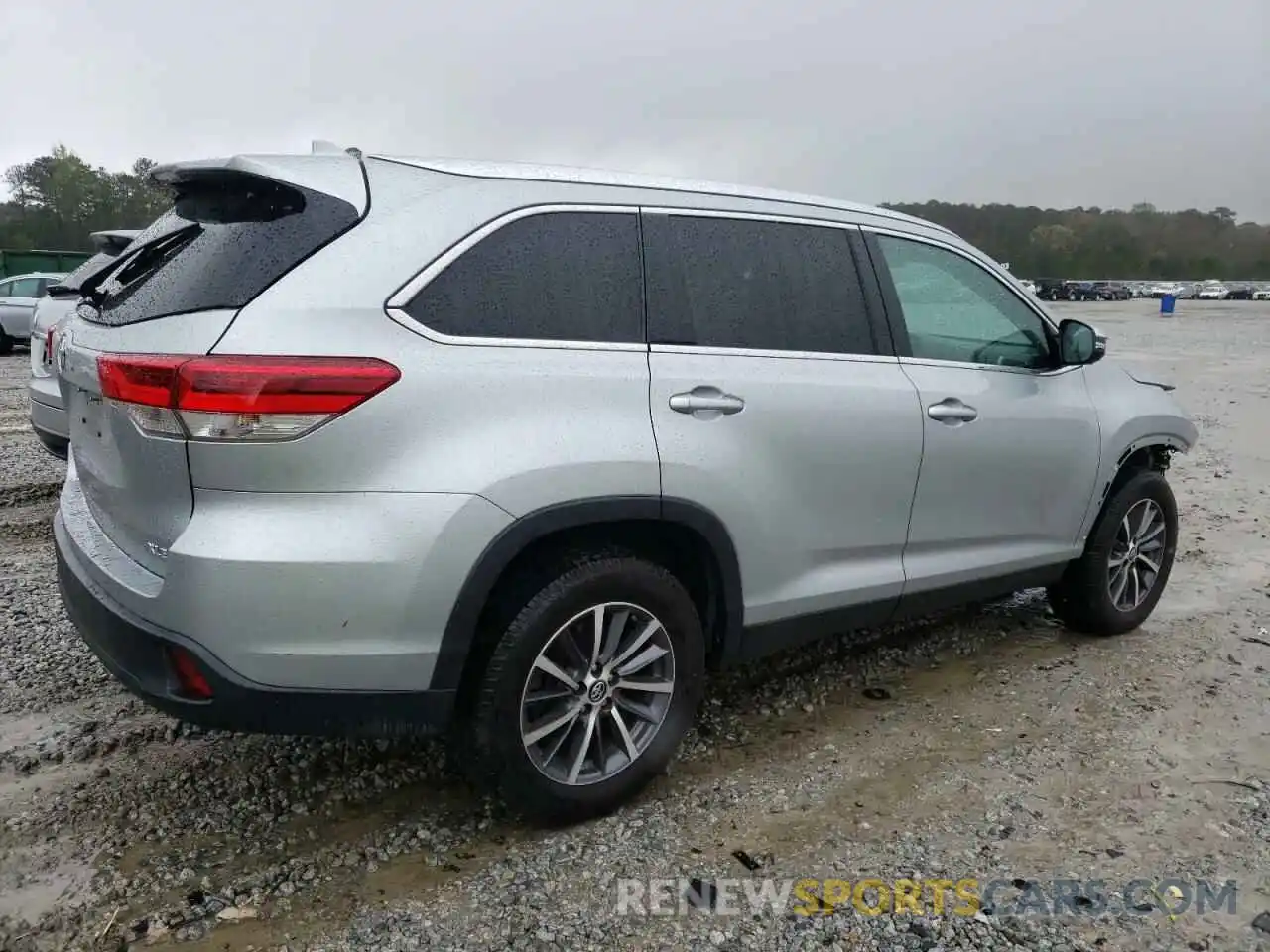 3 Photograph of a damaged car 5TDKZRFH9KS336567 TOYOTA HIGHLANDER 2019