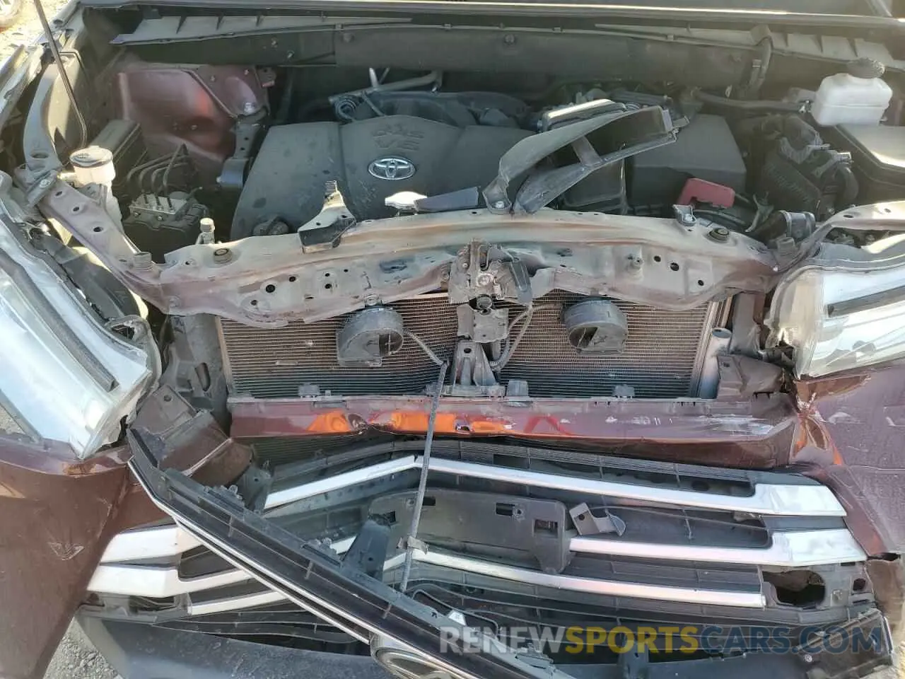 11 Photograph of a damaged car 5TDKZRFH9KS360190 TOYOTA HIGHLANDER 2019