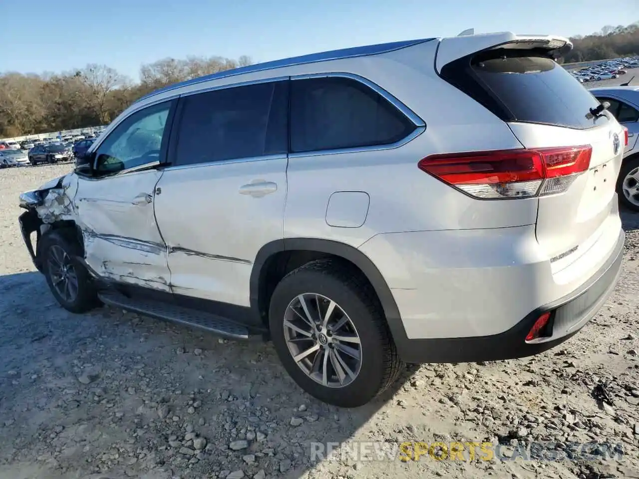 2 Photograph of a damaged car 5TDKZRFH9KS554881 TOYOTA HIGHLANDER 2019