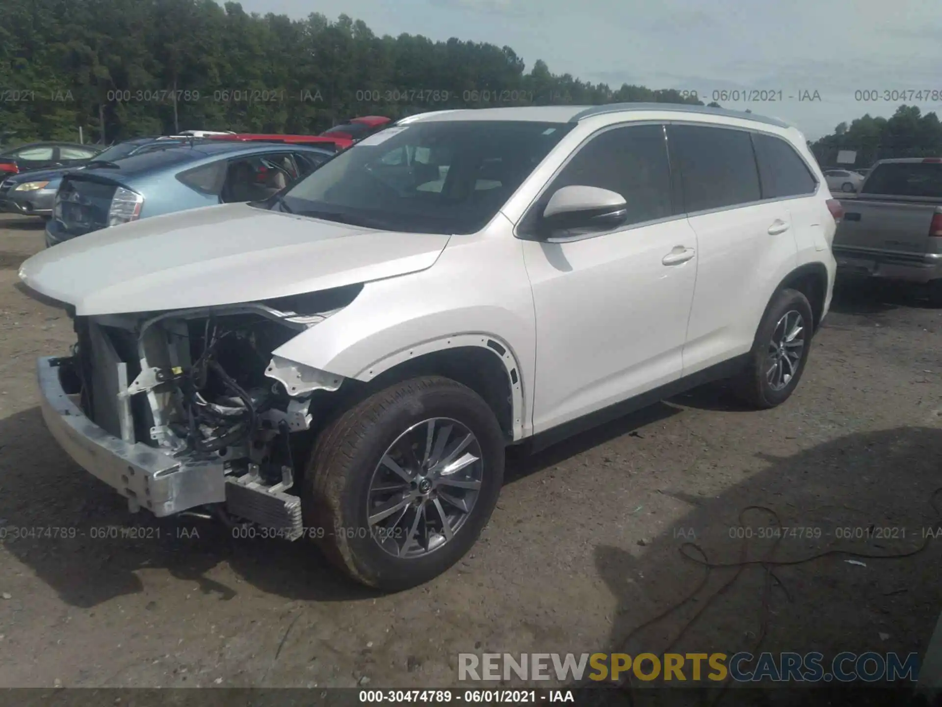 2 Photograph of a damaged car 5TDKZRFH9KS556310 TOYOTA HIGHLANDER 2019