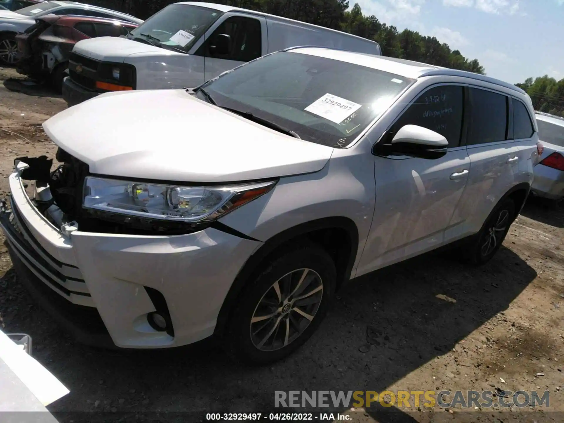 2 Photograph of a damaged car 5TDKZRFH9KS559613 TOYOTA HIGHLANDER 2019