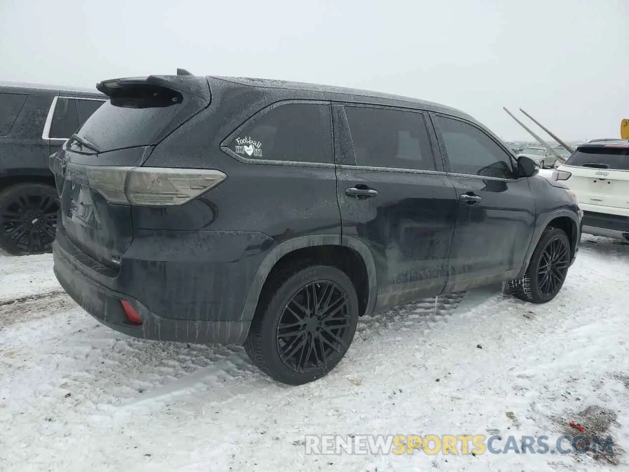 3 Photograph of a damaged car 5TDKZRFH9KS560034 TOYOTA HIGHLANDER 2019