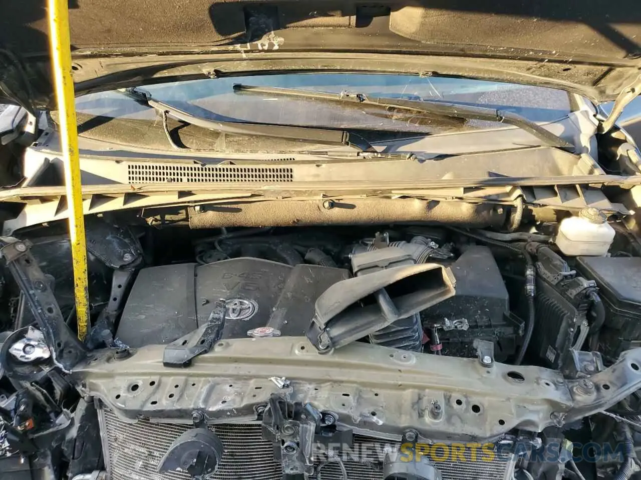 11 Photograph of a damaged car 5TDKZRFH9KS570823 TOYOTA HIGHLANDER 2019