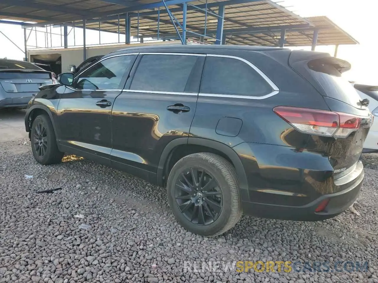 2 Photograph of a damaged car 5TDKZRFH9KS570823 TOYOTA HIGHLANDER 2019