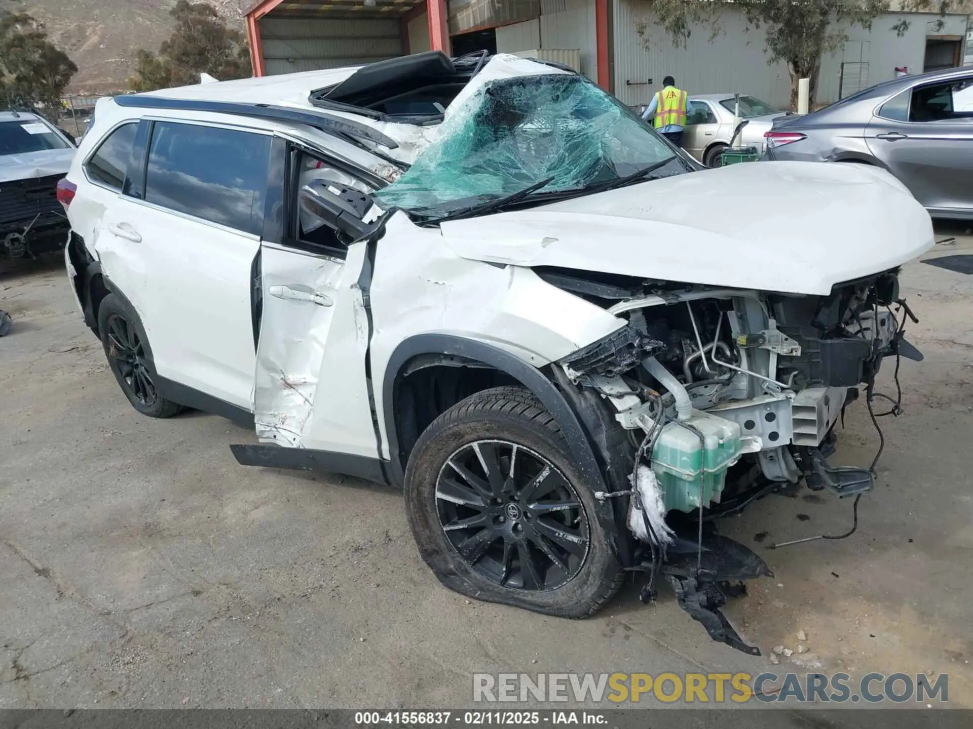 1 Photograph of a damaged car 5TDKZRFHXKS308146 TOYOTA HIGHLANDER 2019