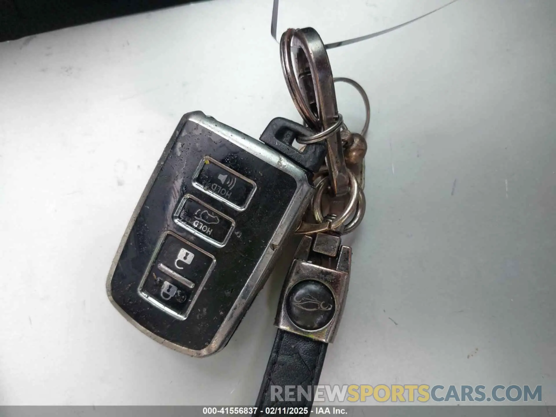 11 Photograph of a damaged car 5TDKZRFHXKS308146 TOYOTA HIGHLANDER 2019