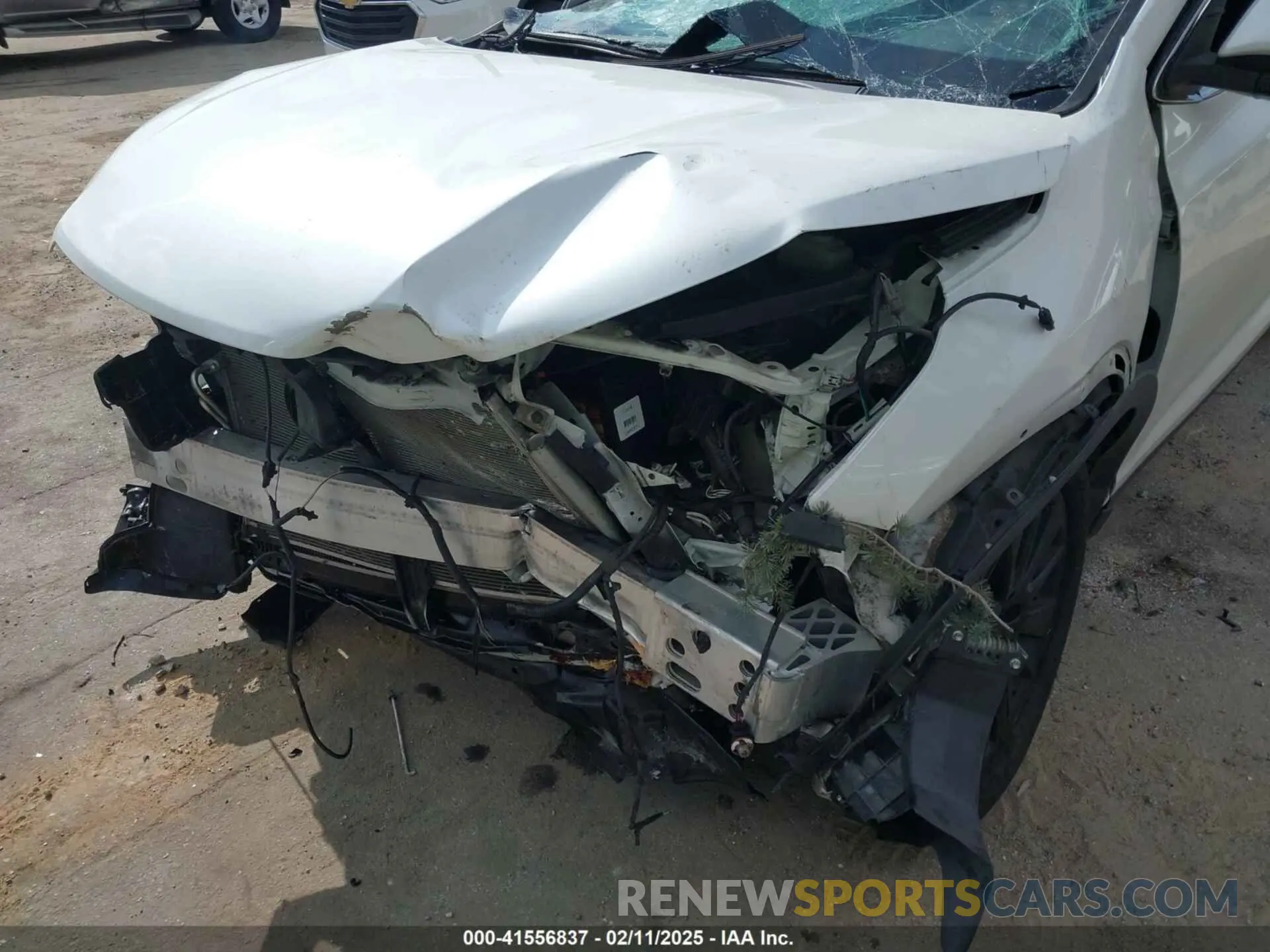 6 Photograph of a damaged car 5TDKZRFHXKS308146 TOYOTA HIGHLANDER 2019