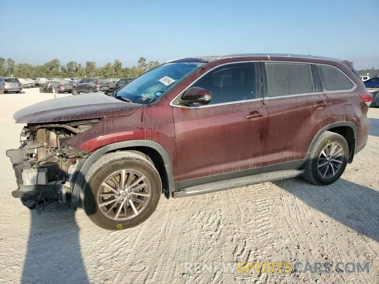 1 Photograph of a damaged car 5TDKZRFHXKS310804 TOYOTA HIGHLANDER 2019