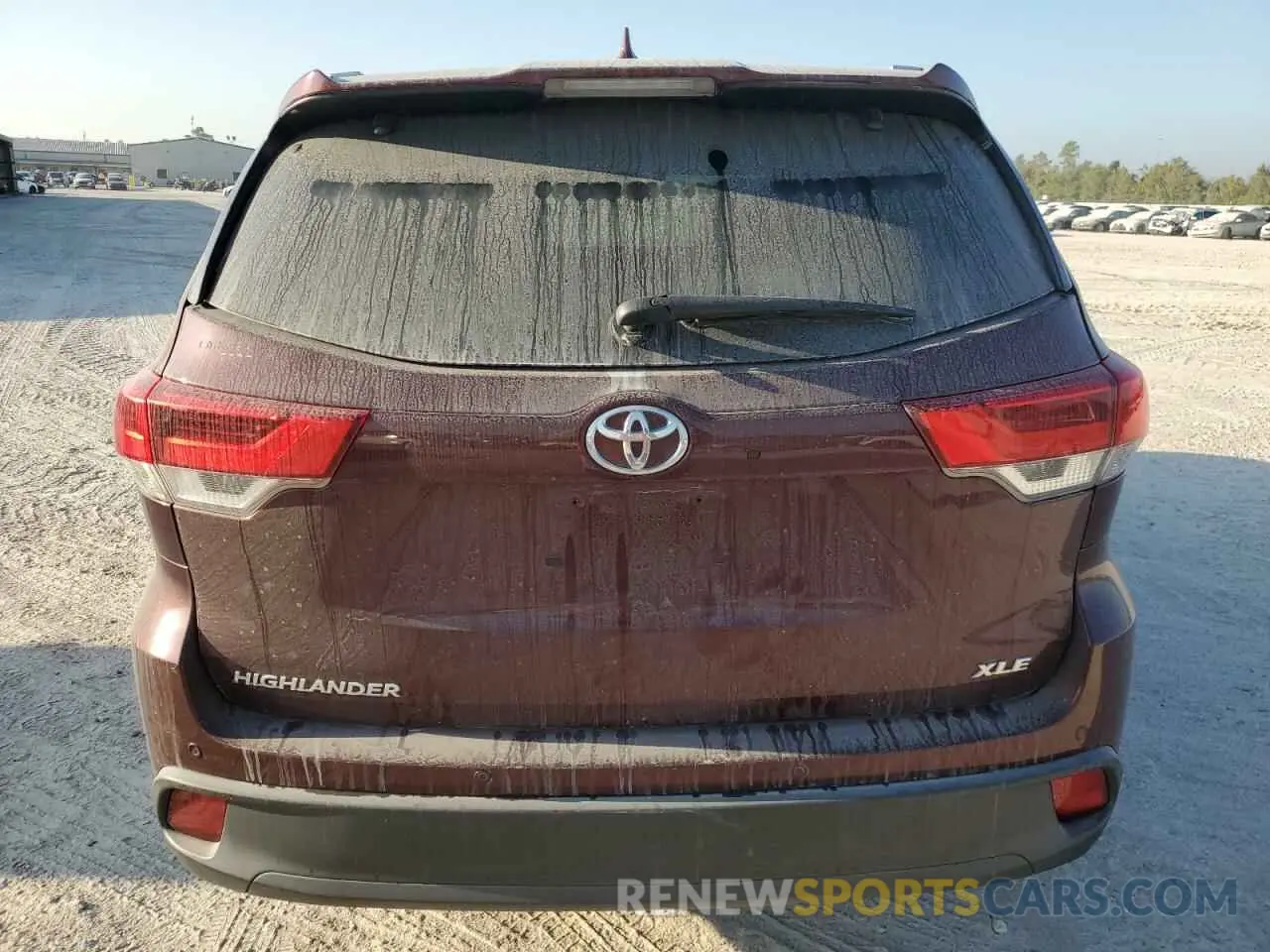 6 Photograph of a damaged car 5TDKZRFHXKS310804 TOYOTA HIGHLANDER 2019