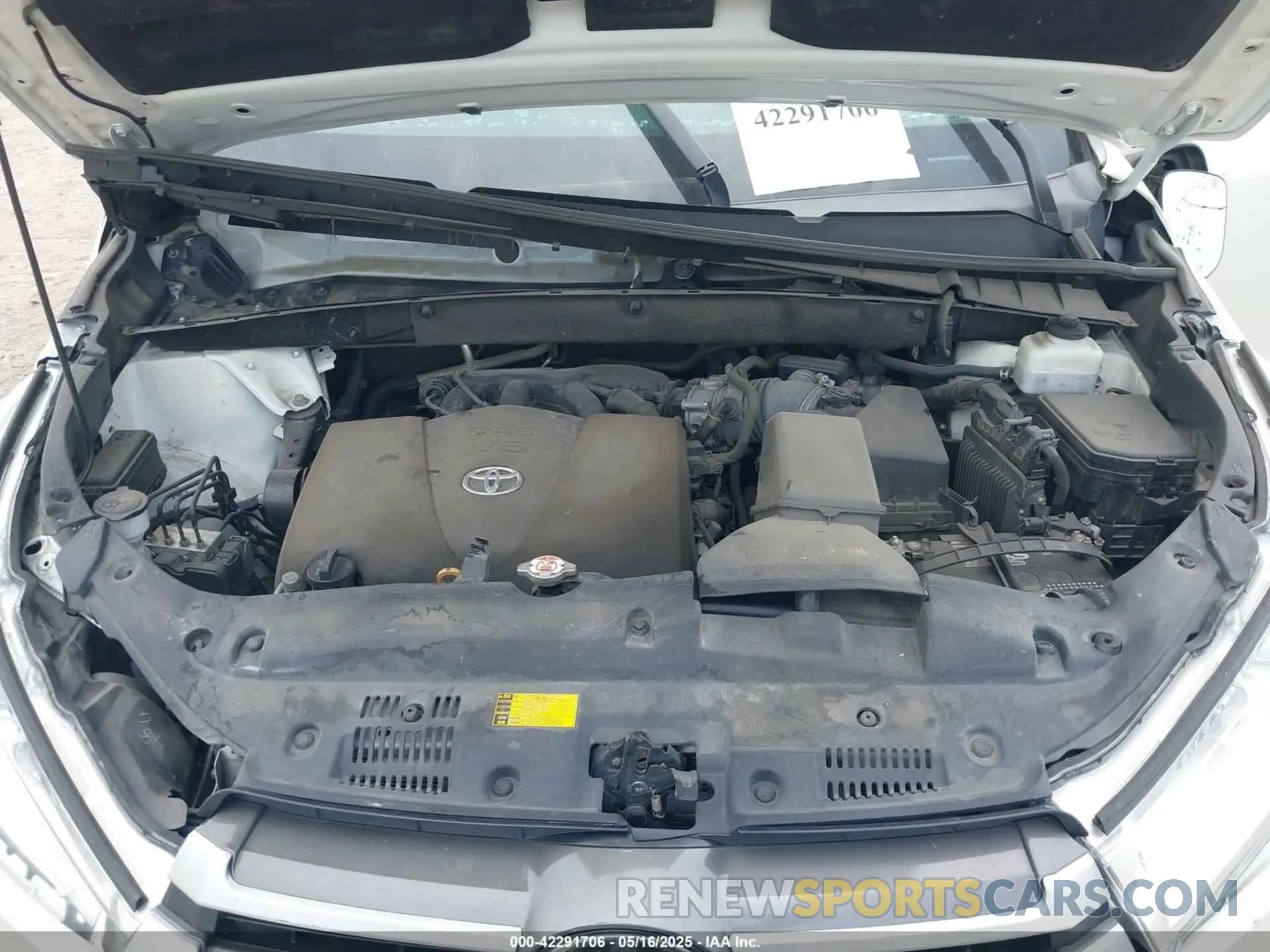 10 Photograph of a damaged car 5TDKZRFHXKS320278 TOYOTA HIGHLANDER 2019