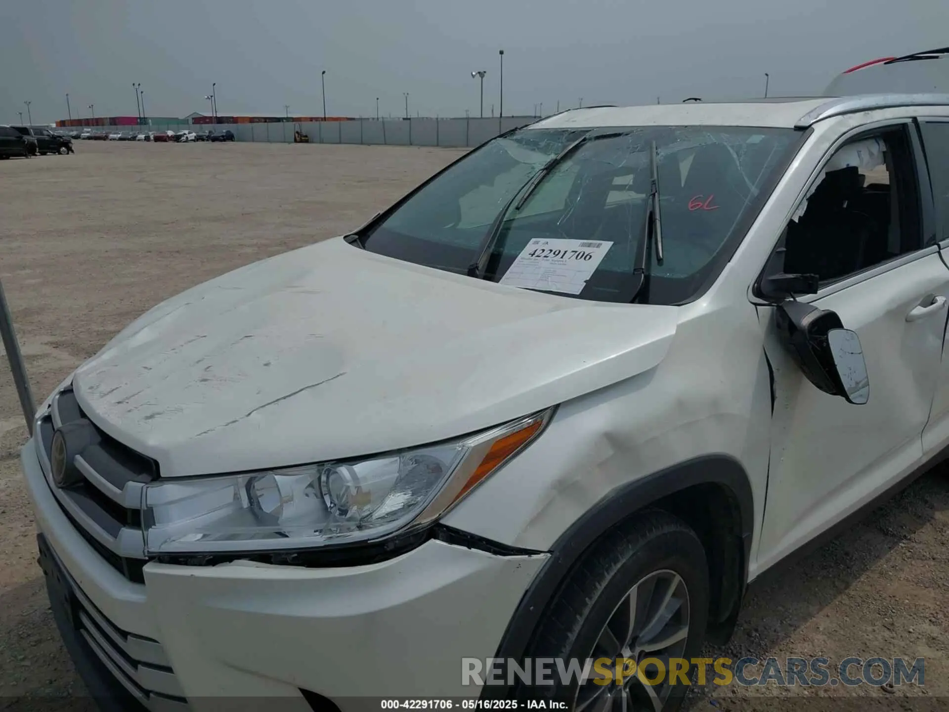 6 Photograph of a damaged car 5TDKZRFHXKS320278 TOYOTA HIGHLANDER 2019