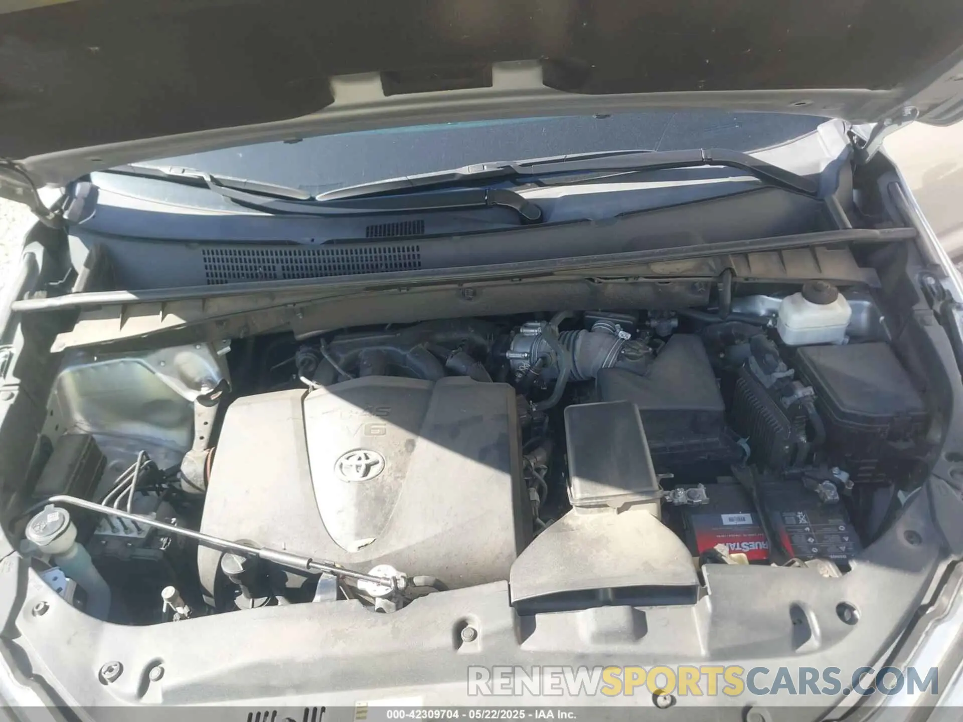 10 Photograph of a damaged car 5TDKZRFHXKS333564 TOYOTA HIGHLANDER 2019