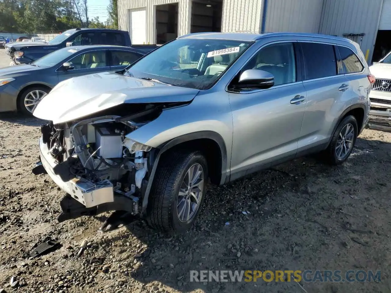 1 Photograph of a damaged car 5TDKZRFHXKS340191 TOYOTA HIGHLANDER 2019