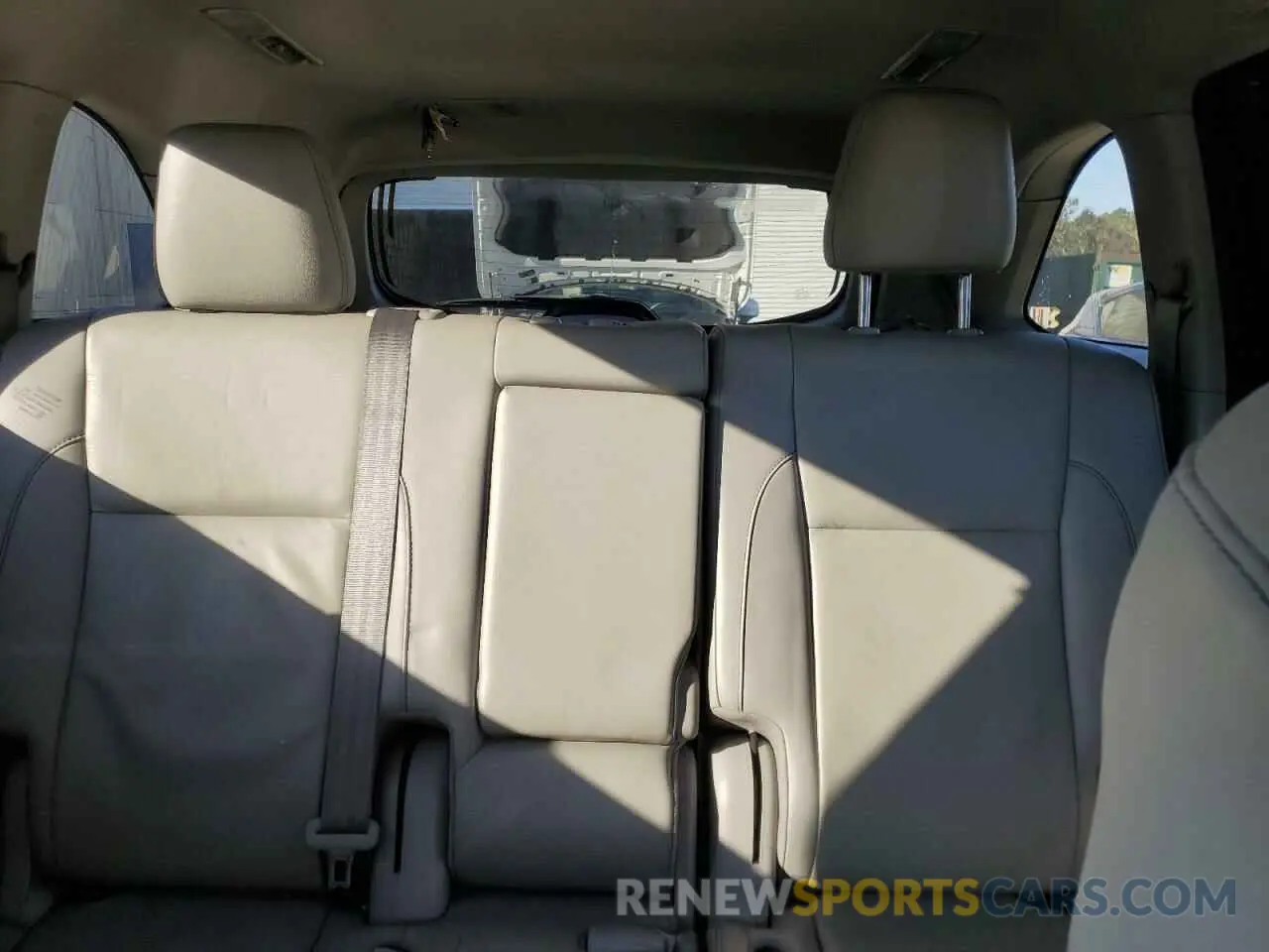 10 Photograph of a damaged car 5TDKZRFHXKS340191 TOYOTA HIGHLANDER 2019