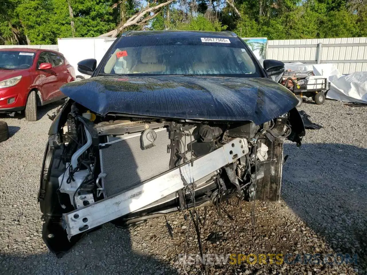 5 Photograph of a damaged car 5TDKZRFHXKS554940 TOYOTA HIGHLANDER 2019