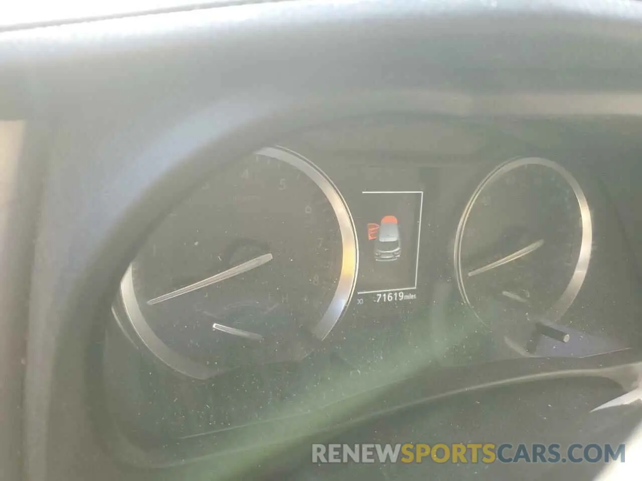 9 Photograph of a damaged car 5TDKZRFHXKS554940 TOYOTA HIGHLANDER 2019