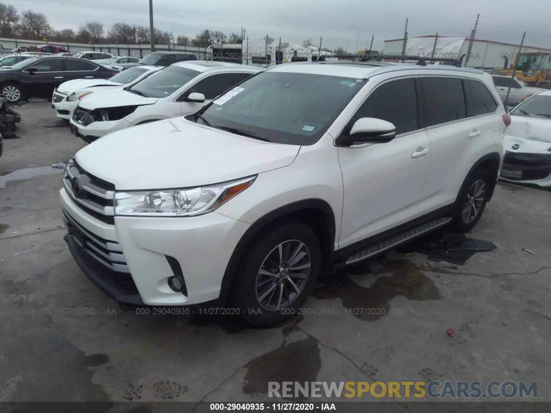 2 Photograph of a damaged car 5TDKZRFHXKS566229 TOYOTA HIGHLANDER 2019