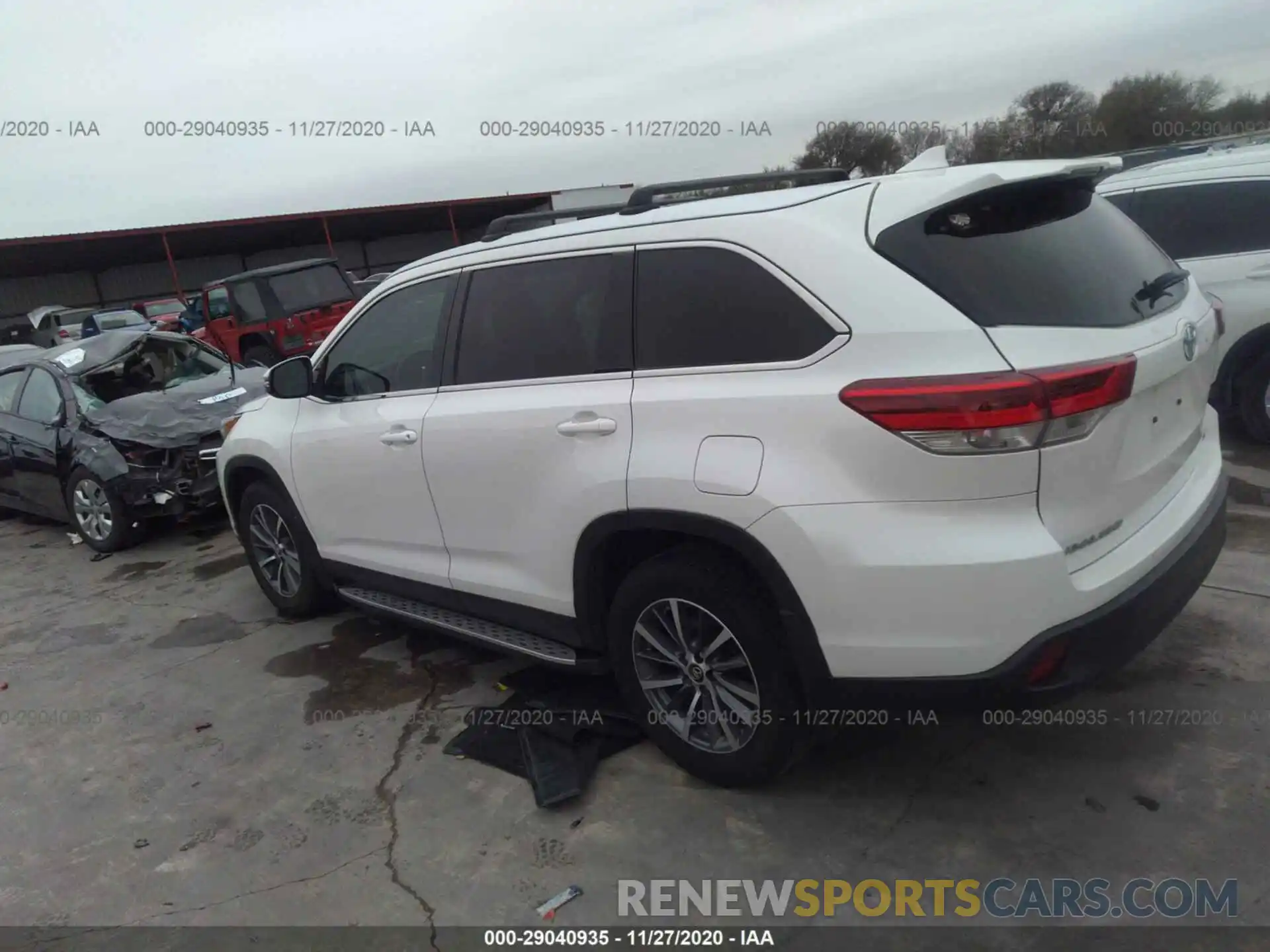 3 Photograph of a damaged car 5TDKZRFHXKS566229 TOYOTA HIGHLANDER 2019