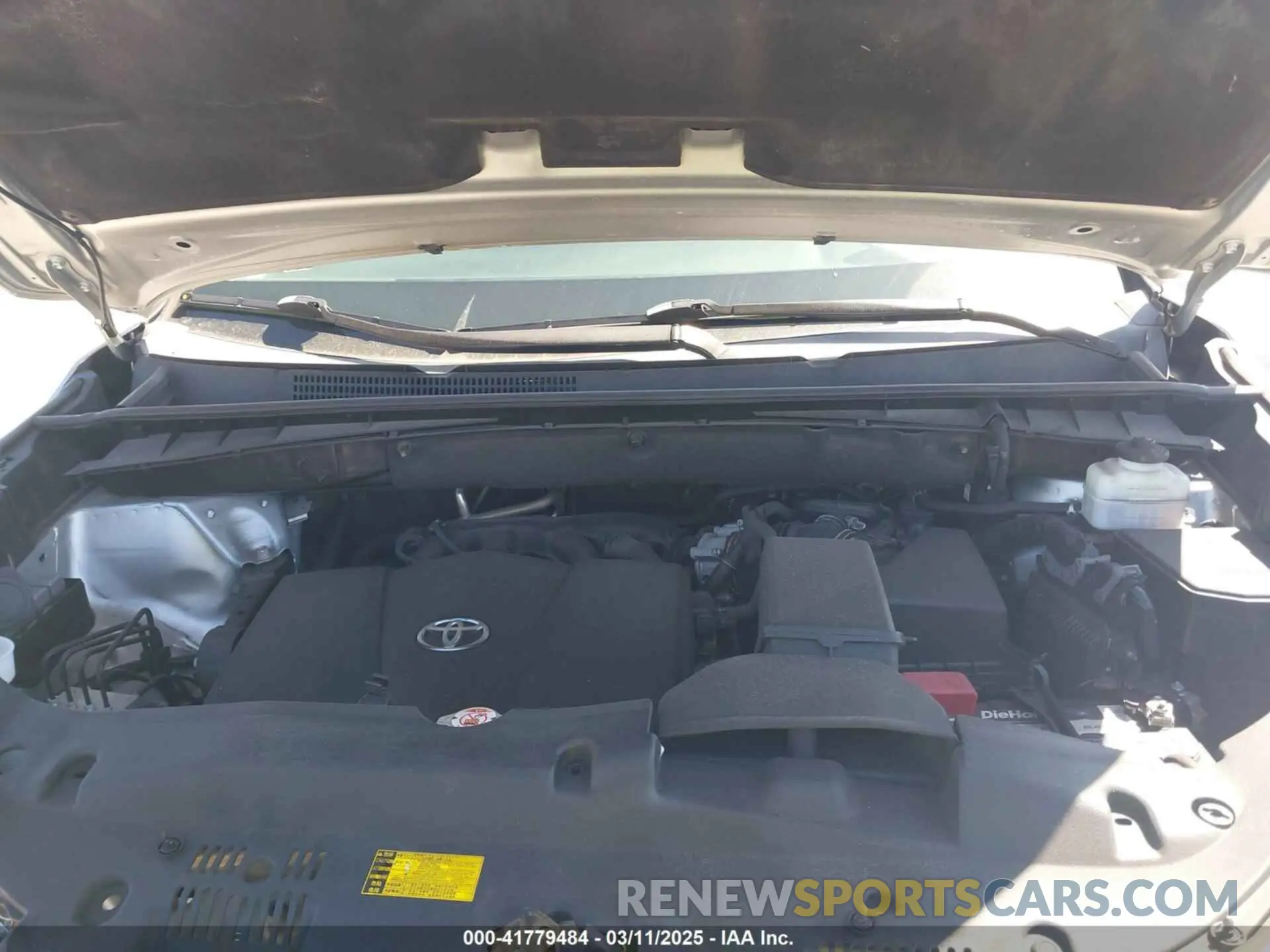 10 Photograph of a damaged car 5TDKZRFHXKS567025 TOYOTA HIGHLANDER 2019