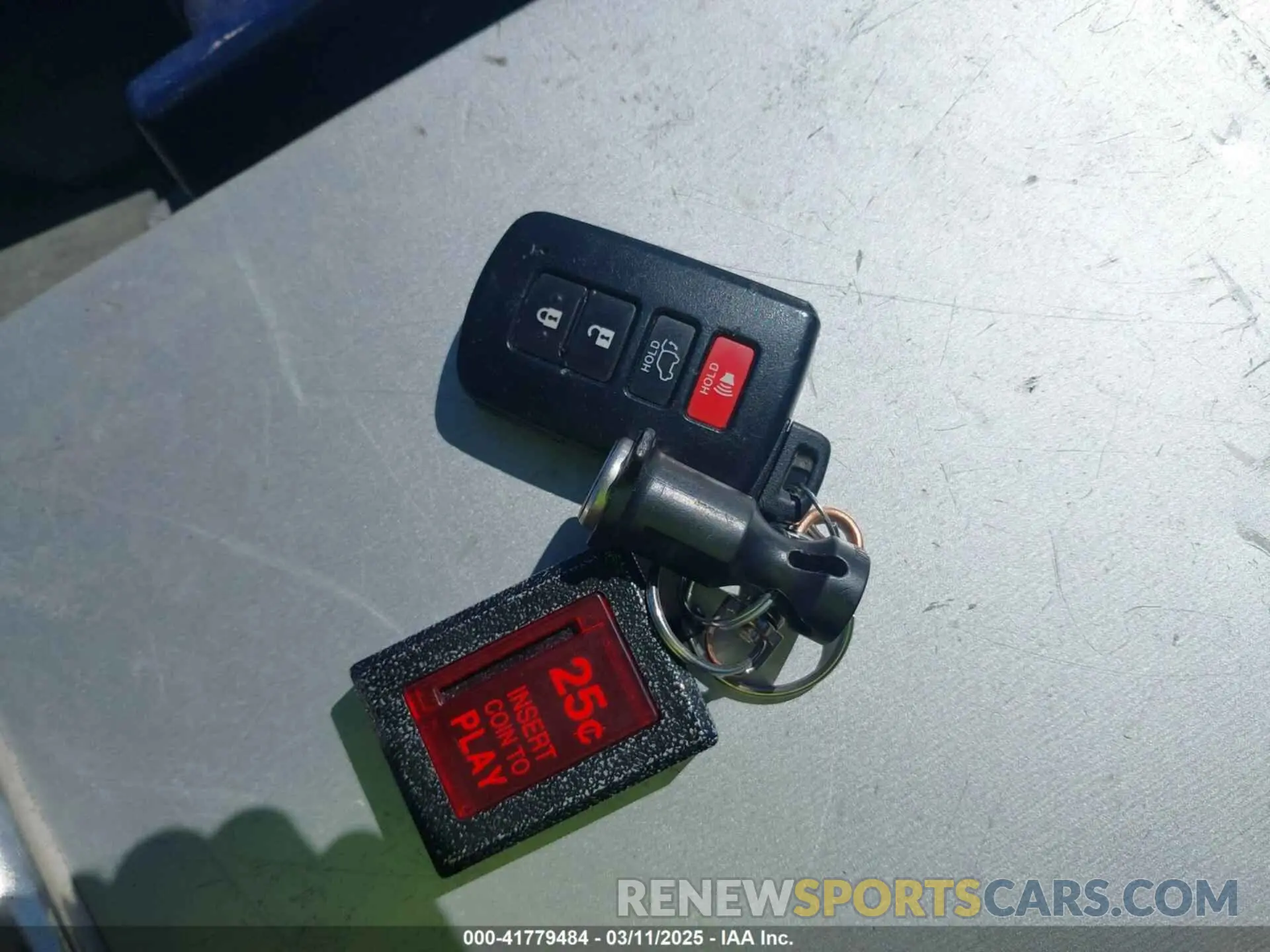 11 Photograph of a damaged car 5TDKZRFHXKS567025 TOYOTA HIGHLANDER 2019