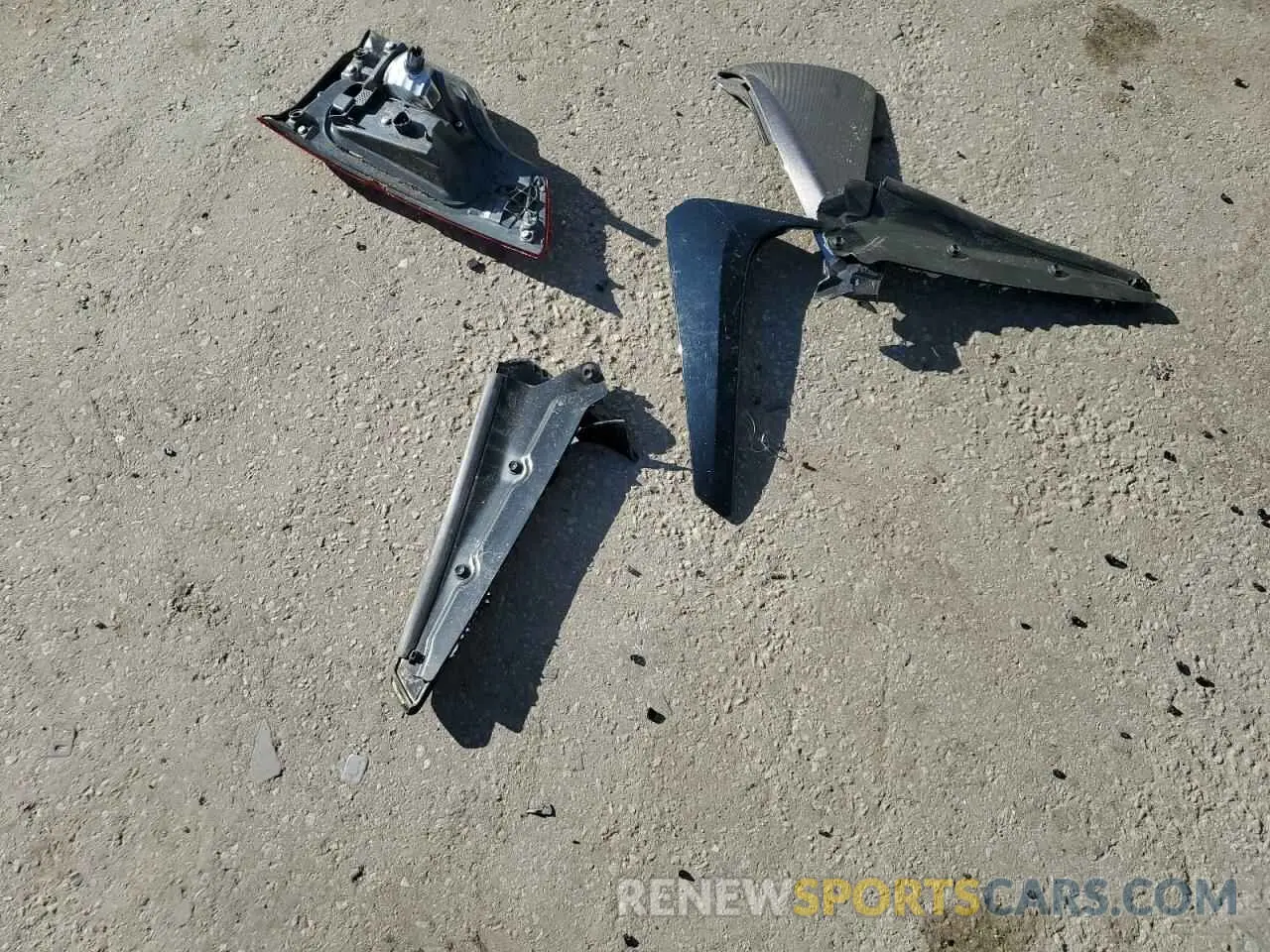 13 Photograph of a damaged car 5TDKZRFHXKS568823 TOYOTA HIGHLANDER 2019