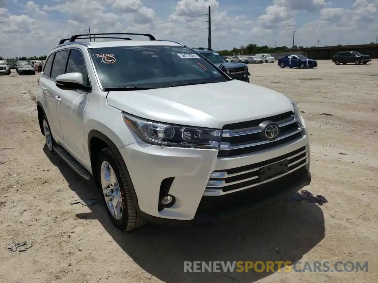 1 Photograph of a damaged car 5TDYZRFH0KS291366 TOYOTA HIGHLANDER 2019