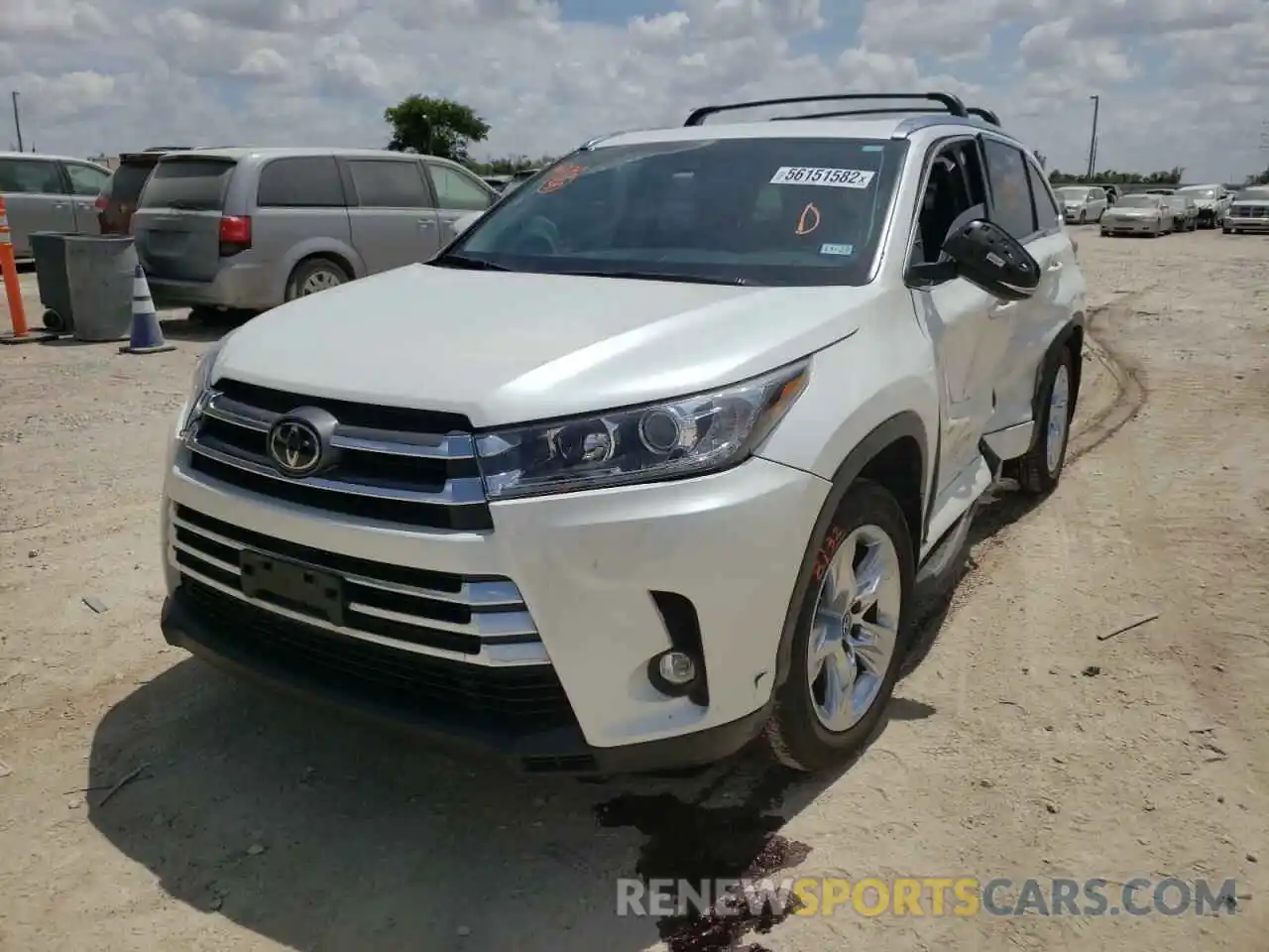 2 Photograph of a damaged car 5TDYZRFH0KS291366 TOYOTA HIGHLANDER 2019