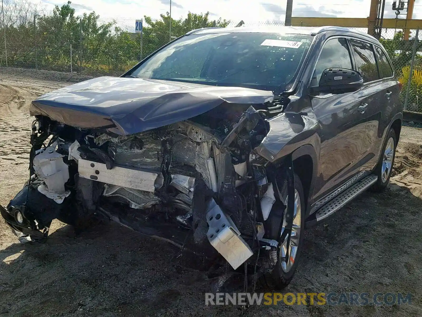 2 Photograph of a damaged car 5TDYZRFH0KS296454 TOYOTA HIGHLANDER 2019