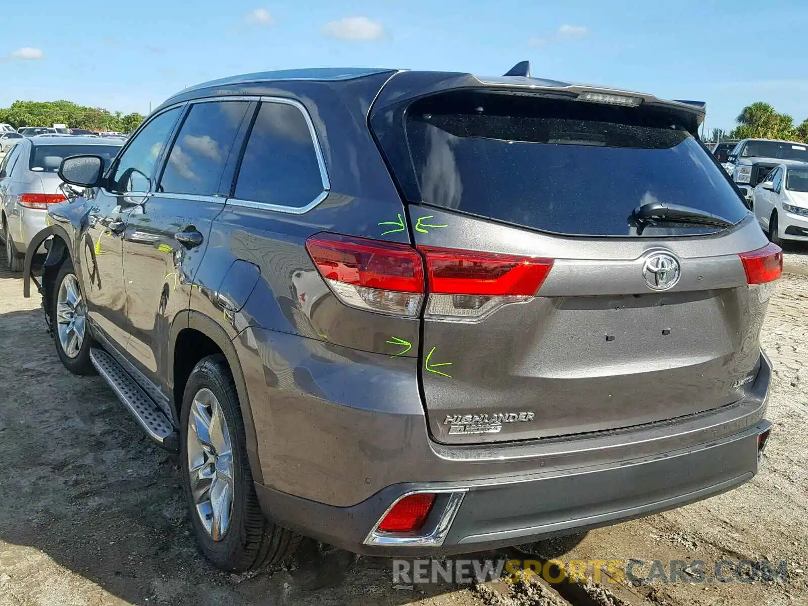 3 Photograph of a damaged car 5TDYZRFH0KS296454 TOYOTA HIGHLANDER 2019