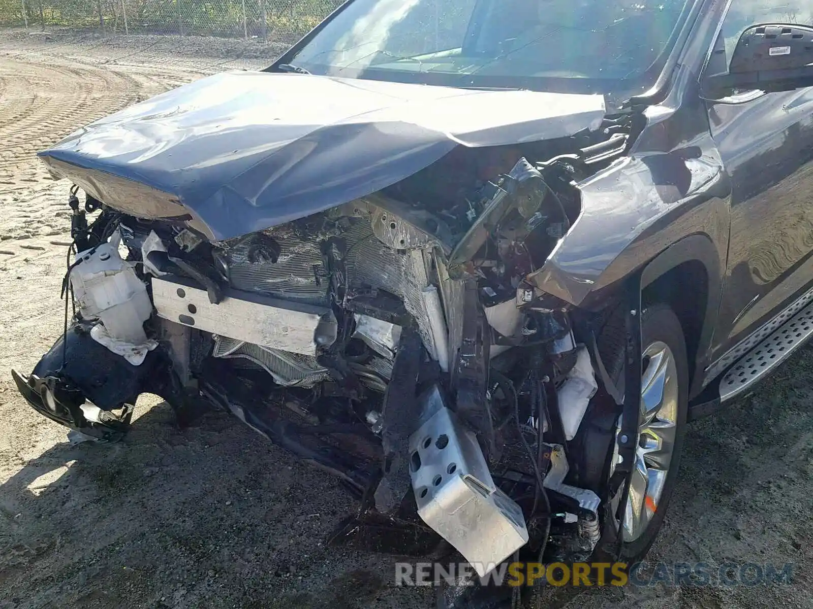 9 Photograph of a damaged car 5TDYZRFH0KS296454 TOYOTA HIGHLANDER 2019