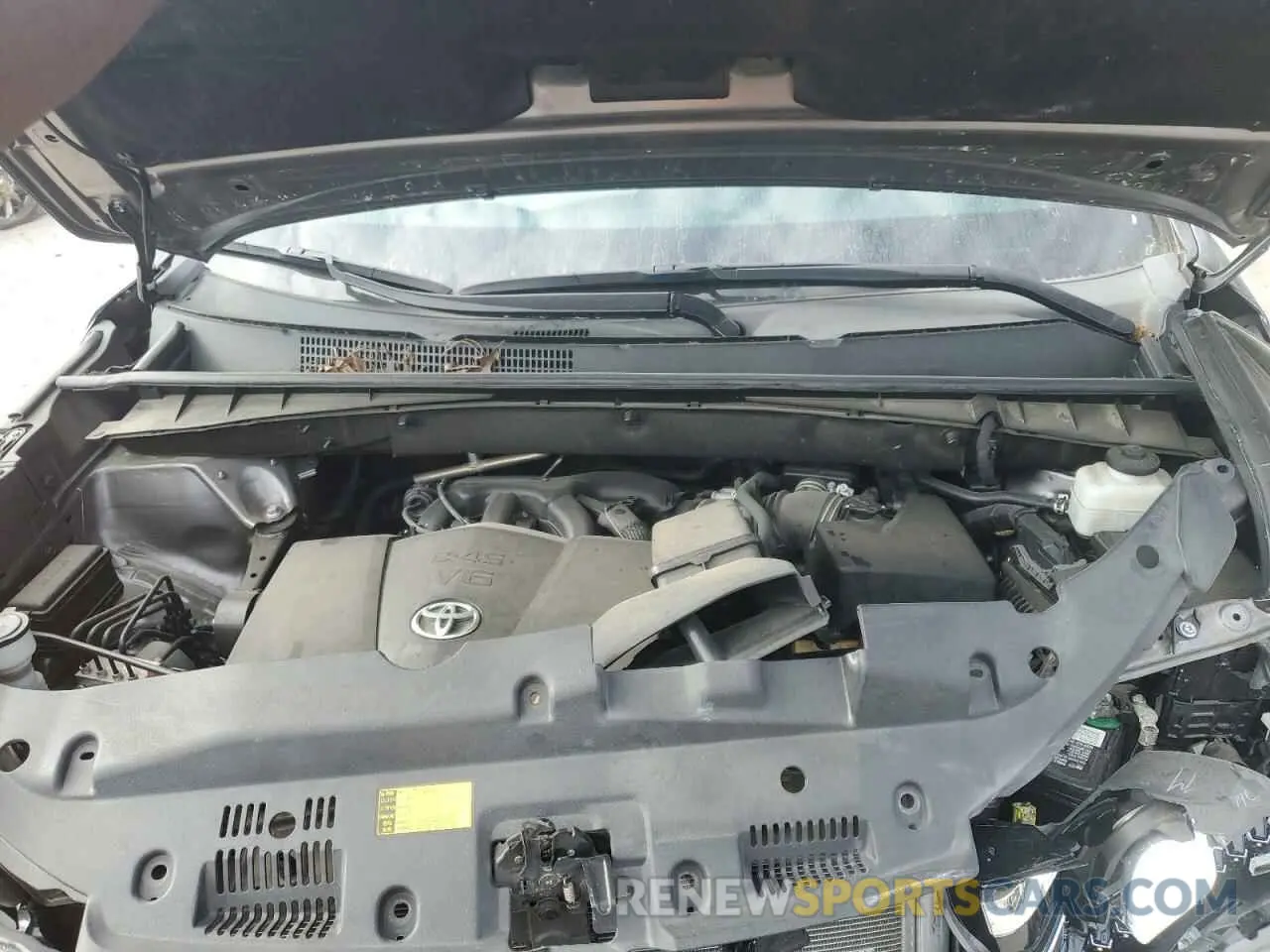 12 Photograph of a damaged car 5TDYZRFH0KS320526 TOYOTA HIGHLANDER 2019