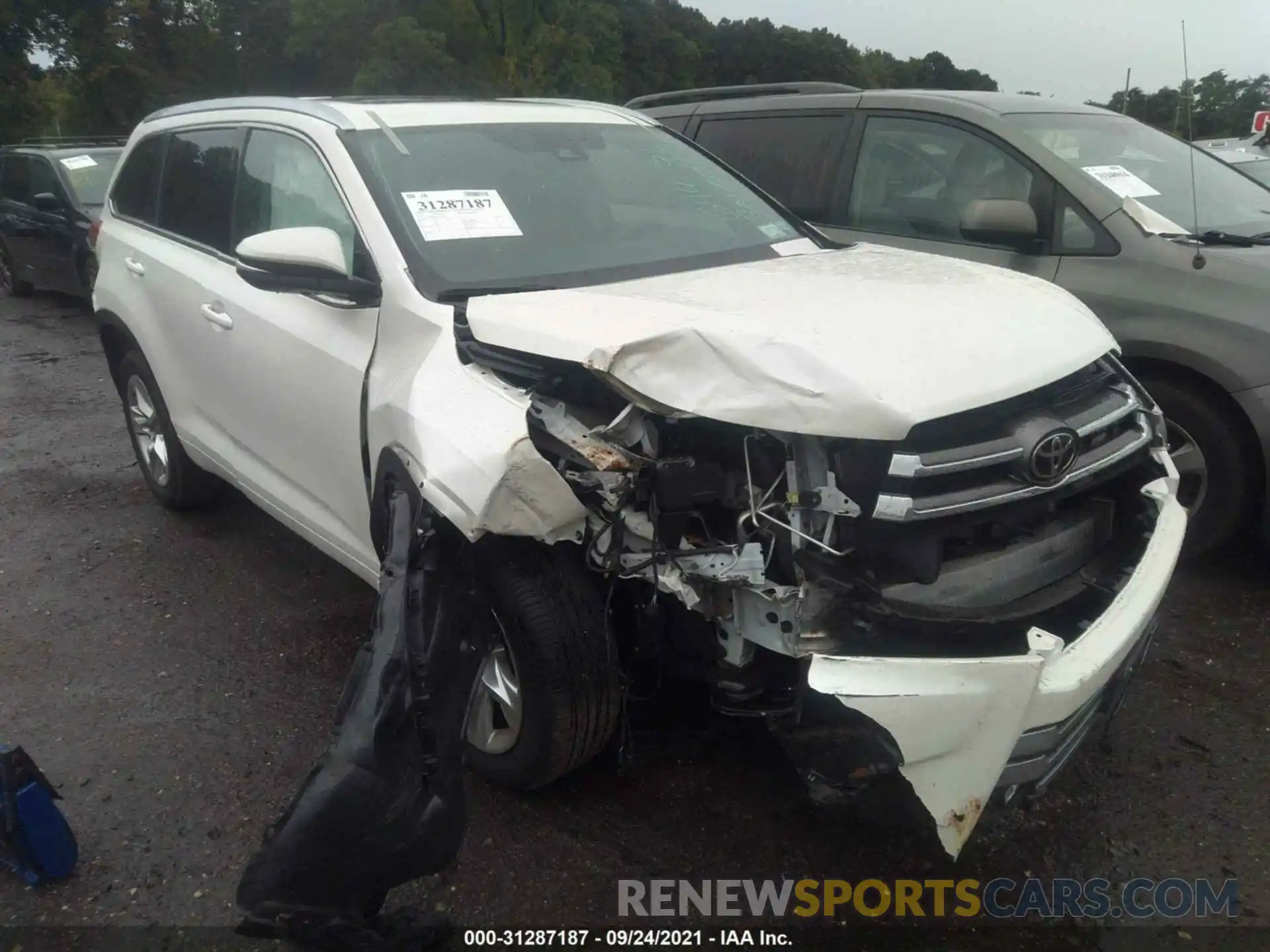 1 Photograph of a damaged car 5TDYZRFH0KS331820 TOYOTA HIGHLANDER 2019