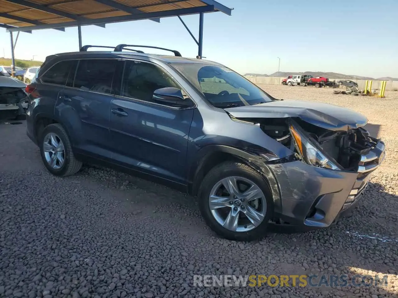4 Photograph of a damaged car 5TDYZRFH0KS365143 TOYOTA HIGHLANDER 2019