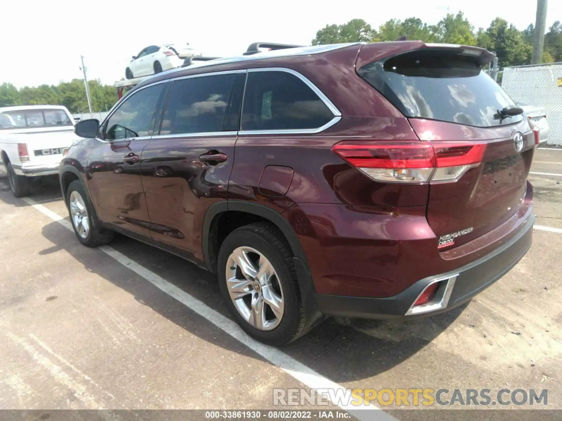 3 Photograph of a damaged car 5TDYZRFH0KS367944 TOYOTA HIGHLANDER 2019