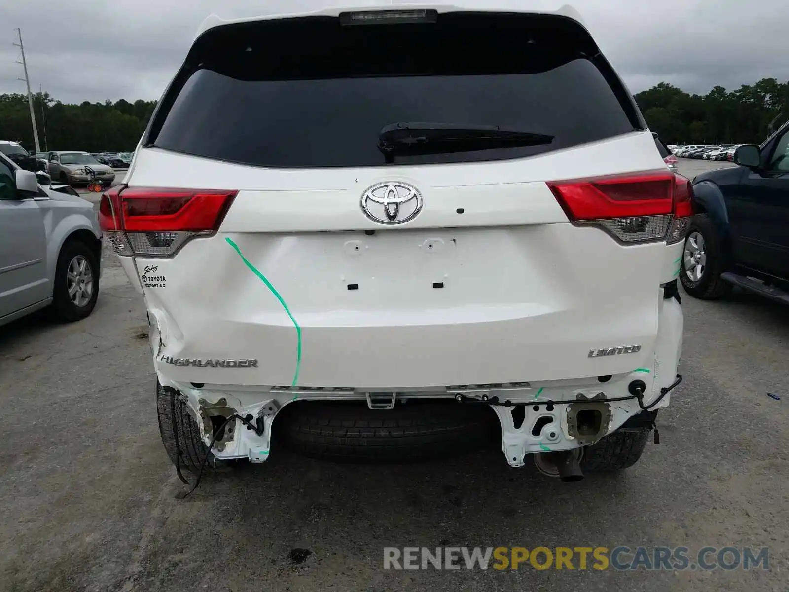 9 Photograph of a damaged car 5TDYZRFH1KS295992 TOYOTA HIGHLANDER 2019