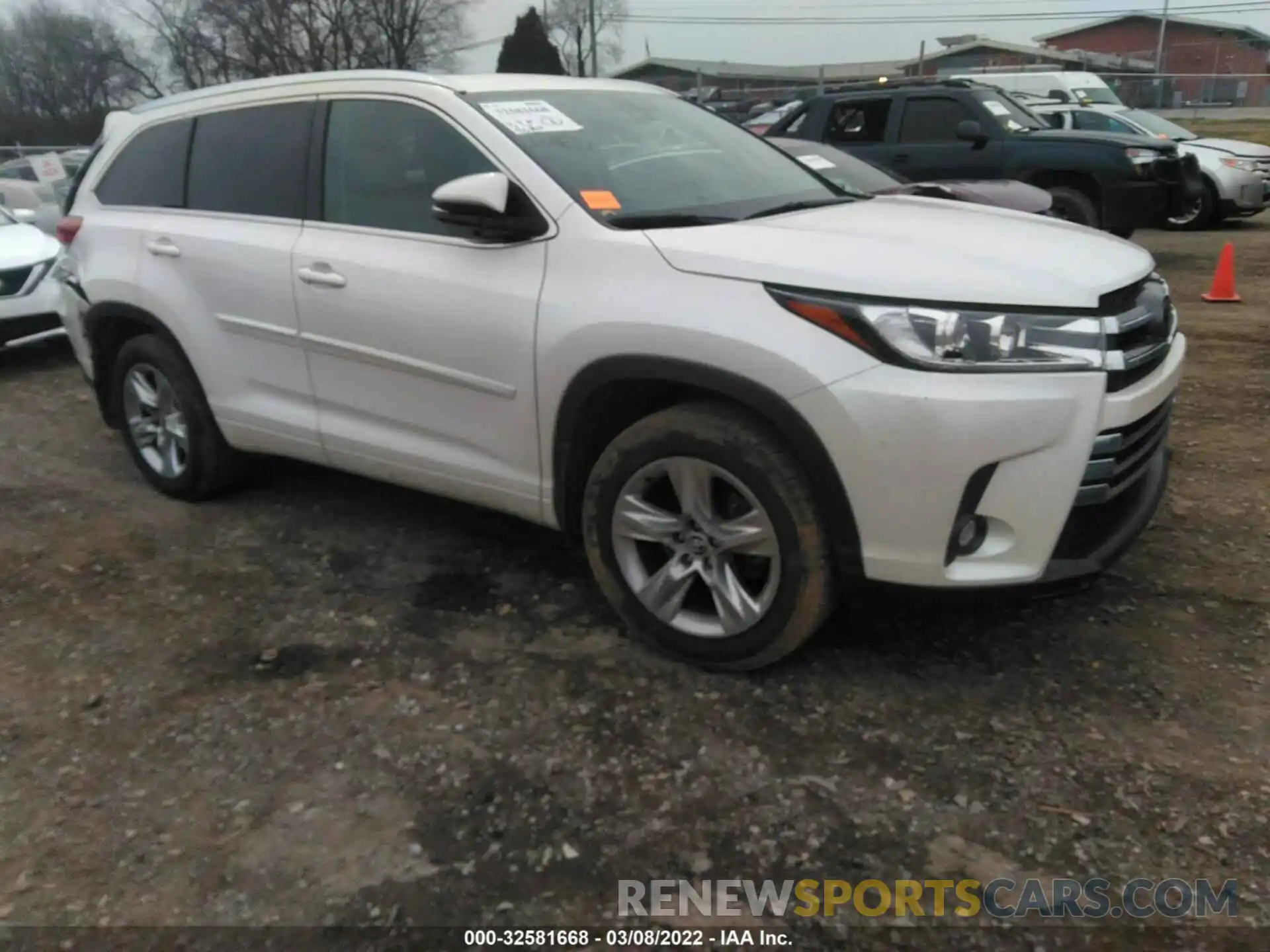 1 Photograph of a damaged car 5TDYZRFH1KS303380 TOYOTA HIGHLANDER 2019