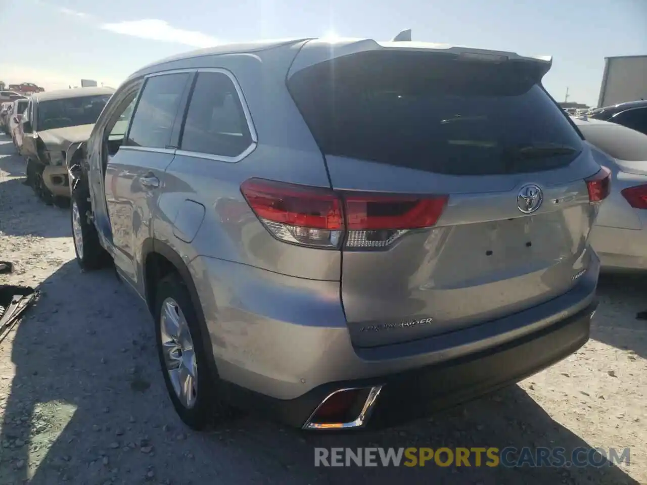 3 Photograph of a damaged car 5TDYZRFH1KS323130 TOYOTA HIGHLANDER 2019