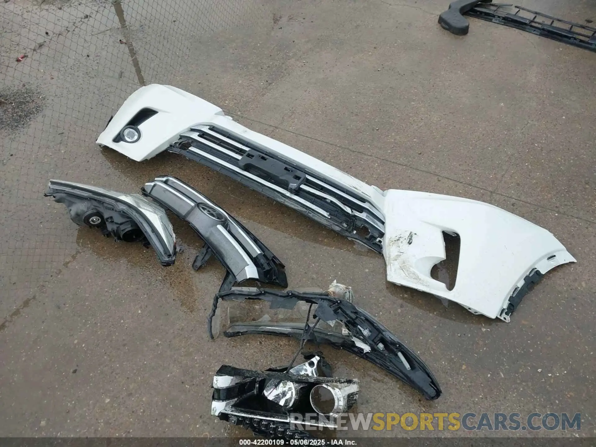 12 Photograph of a damaged car 5TDYZRFH1KS340705 TOYOTA HIGHLANDER 2019