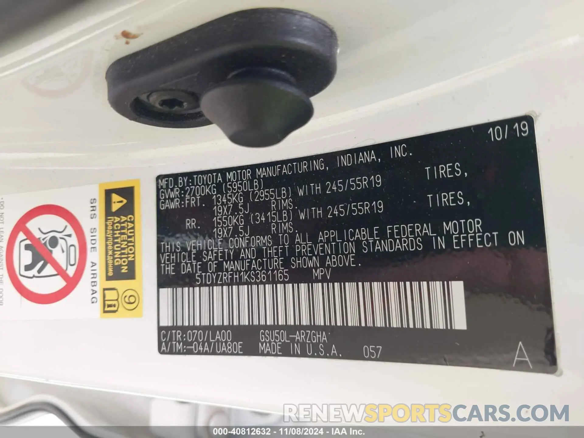 9 Photograph of a damaged car 5TDYZRFH1KS361165 TOYOTA HIGHLANDER 2019