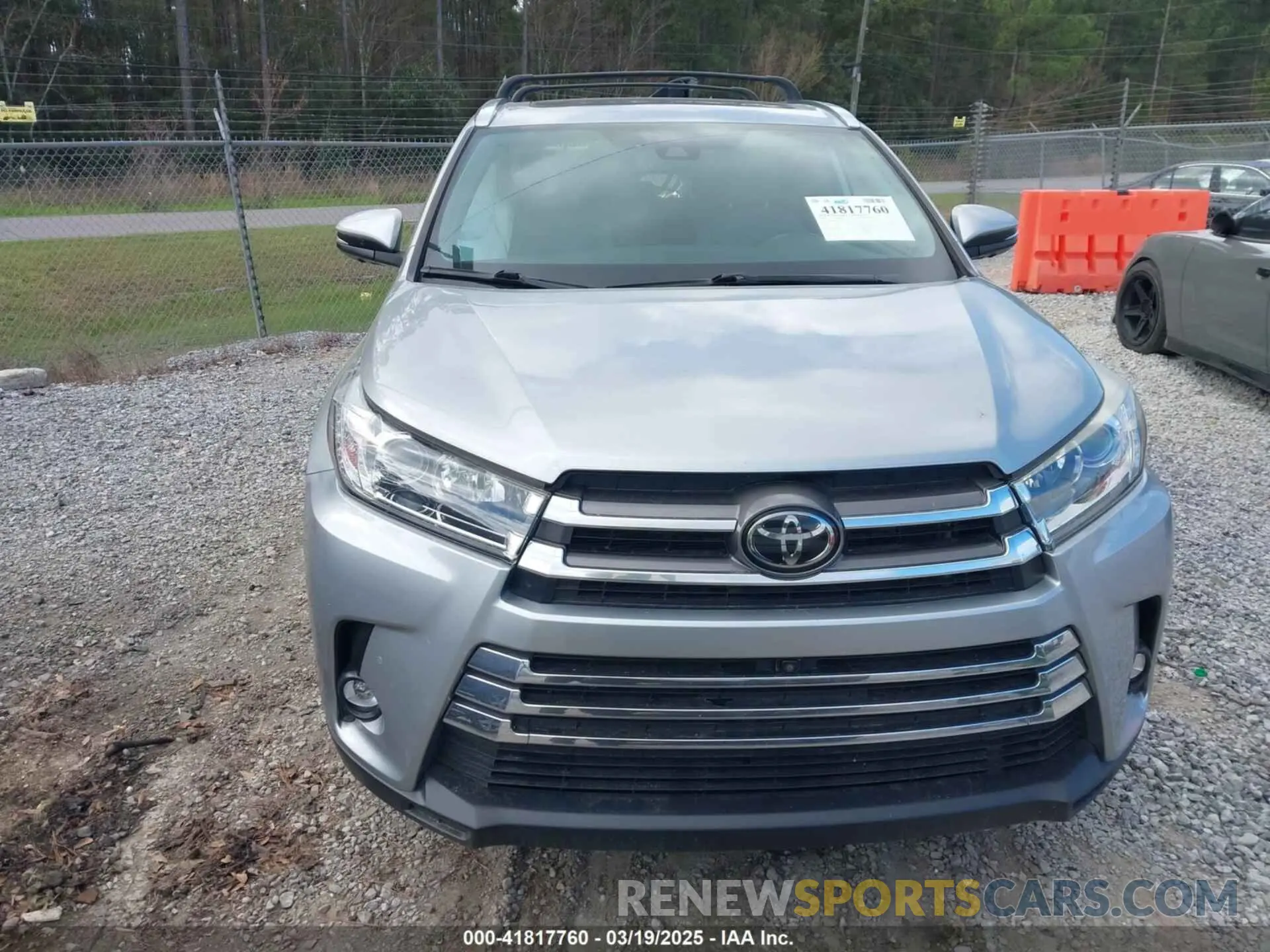 12 Photograph of a damaged car 5TDYZRFH2KS289201 TOYOTA HIGHLANDER 2019