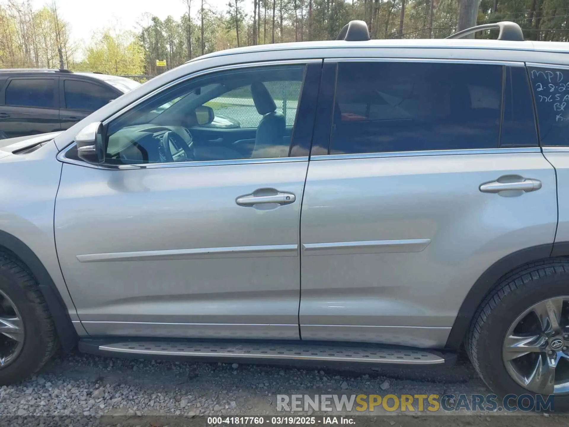14 Photograph of a damaged car 5TDYZRFH2KS289201 TOYOTA HIGHLANDER 2019