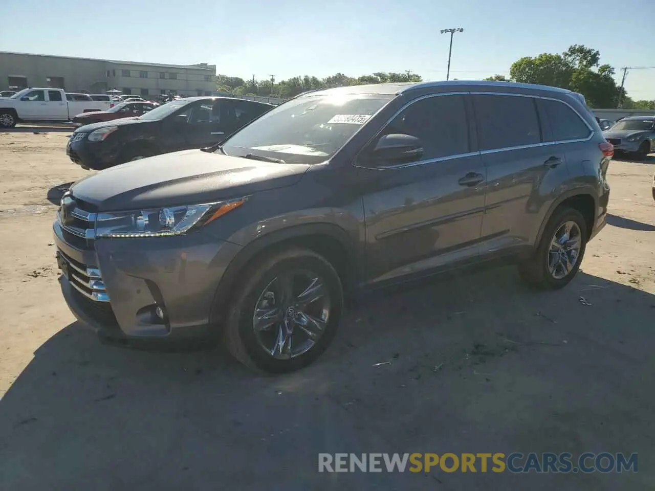 1 Photograph of a damaged car 5TDYZRFH2KS297704 TOYOTA HIGHLANDER 2019