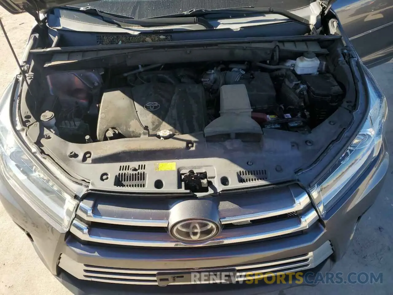 12 Photograph of a damaged car 5TDYZRFH2KS297704 TOYOTA HIGHLANDER 2019