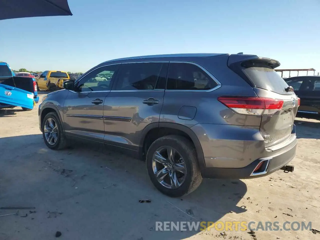 2 Photograph of a damaged car 5TDYZRFH2KS297704 TOYOTA HIGHLANDER 2019